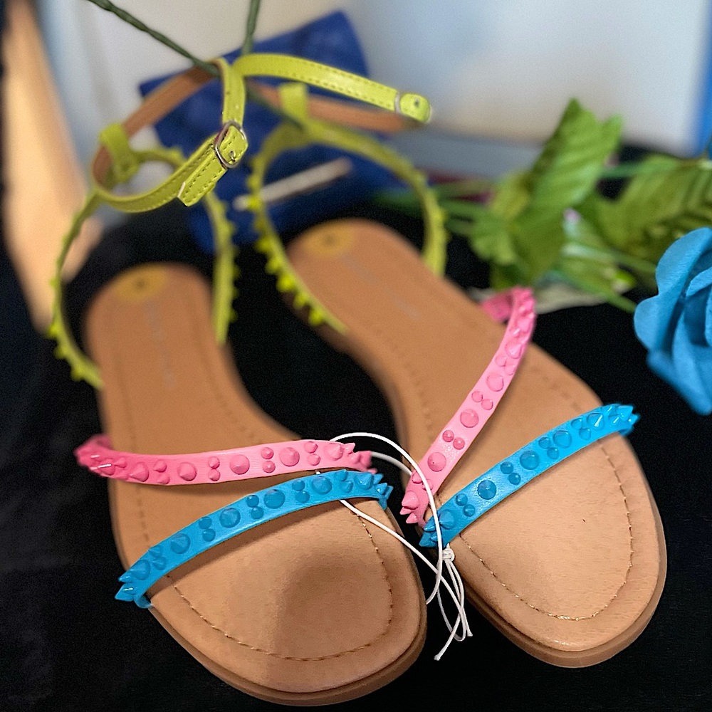 Adrienne Vittadini sandals - Picture 5 of 5